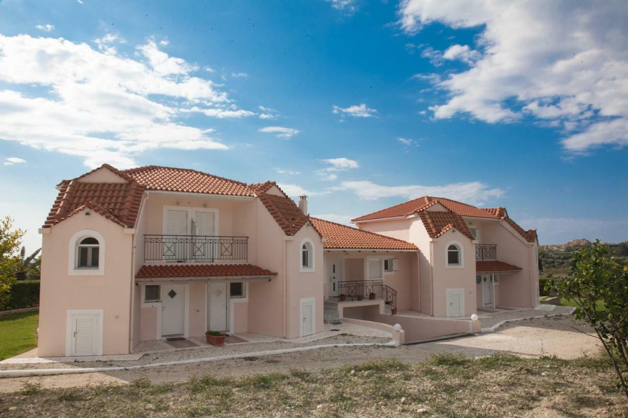 Cavaliere Houses Lixouri Bagian luar foto
