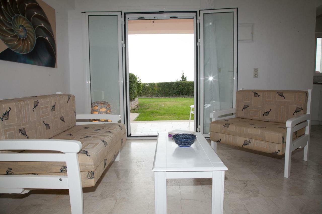 Cavaliere Houses Lixouri Bagian luar foto