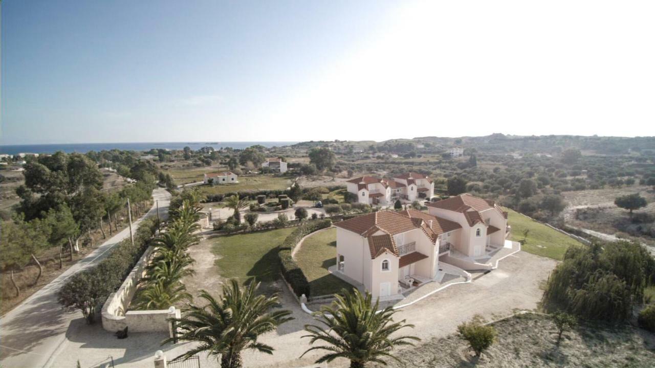 Cavaliere Houses Lixouri Bagian luar foto