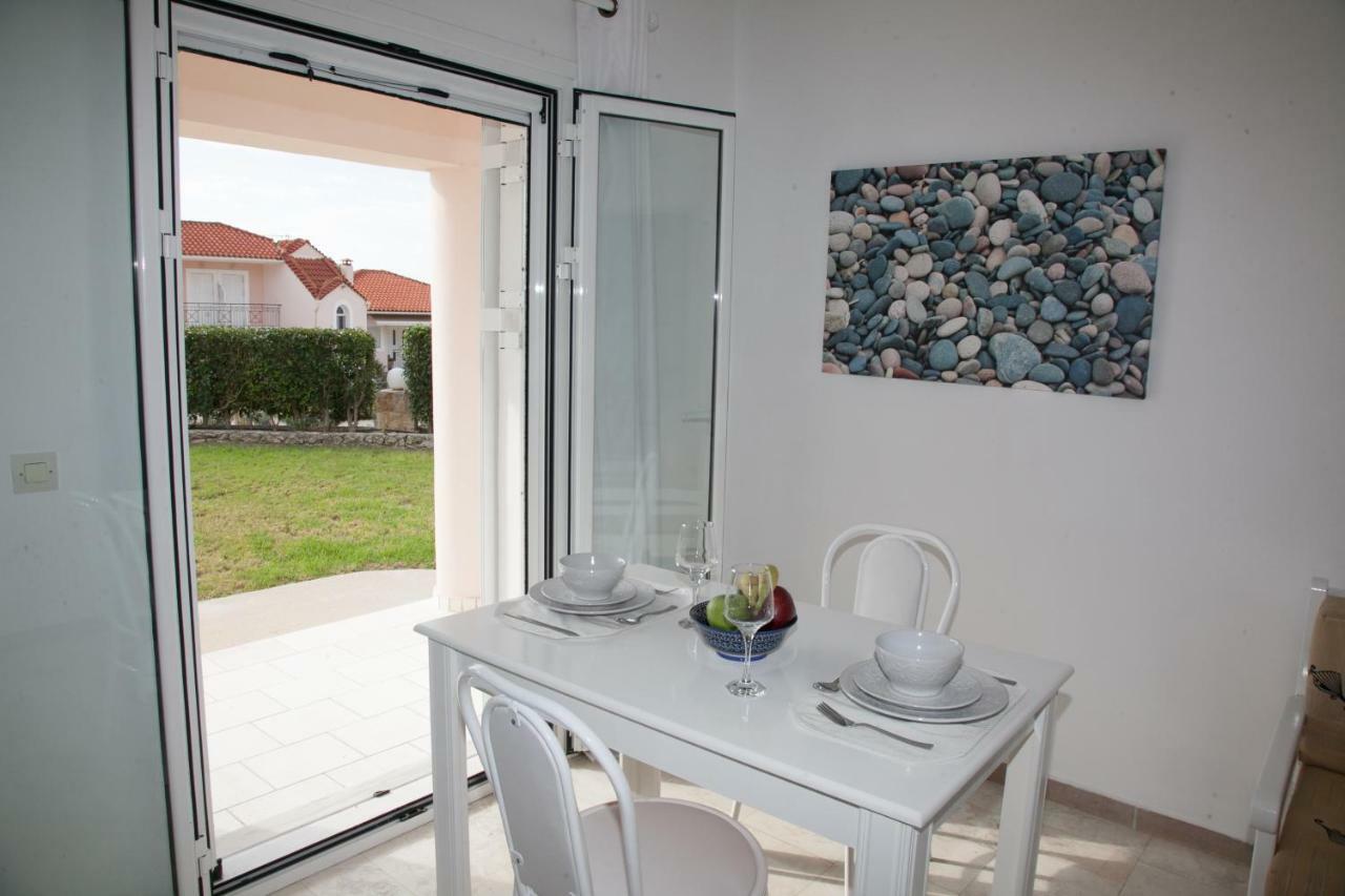 Cavaliere Houses Lixouri Bagian luar foto
