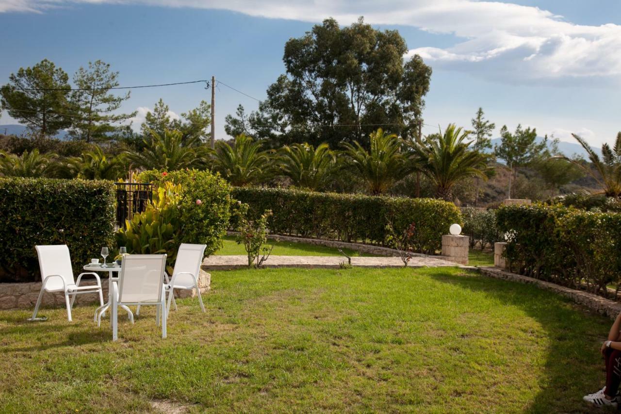 Cavaliere Houses Lixouri Bagian luar foto