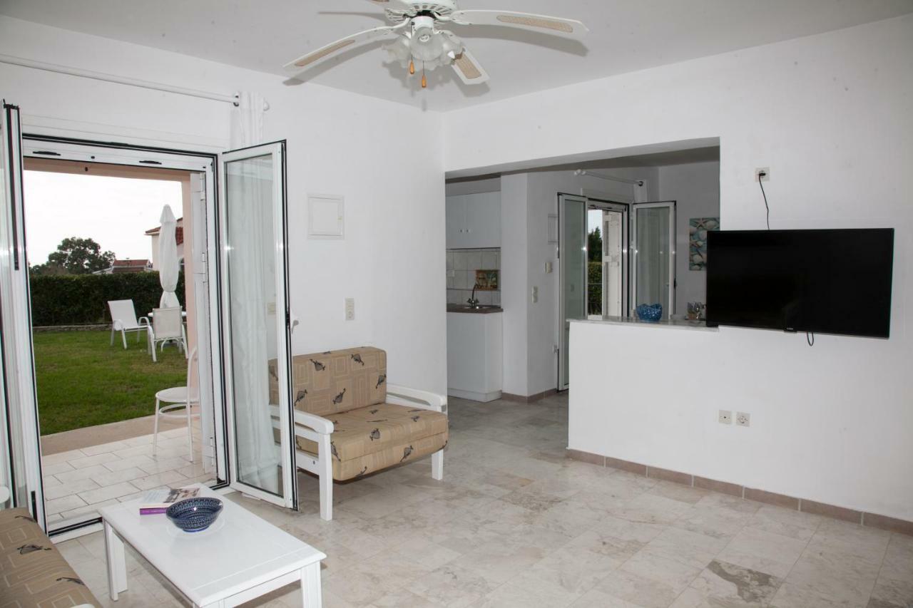 Cavaliere Houses Lixouri Bagian luar foto