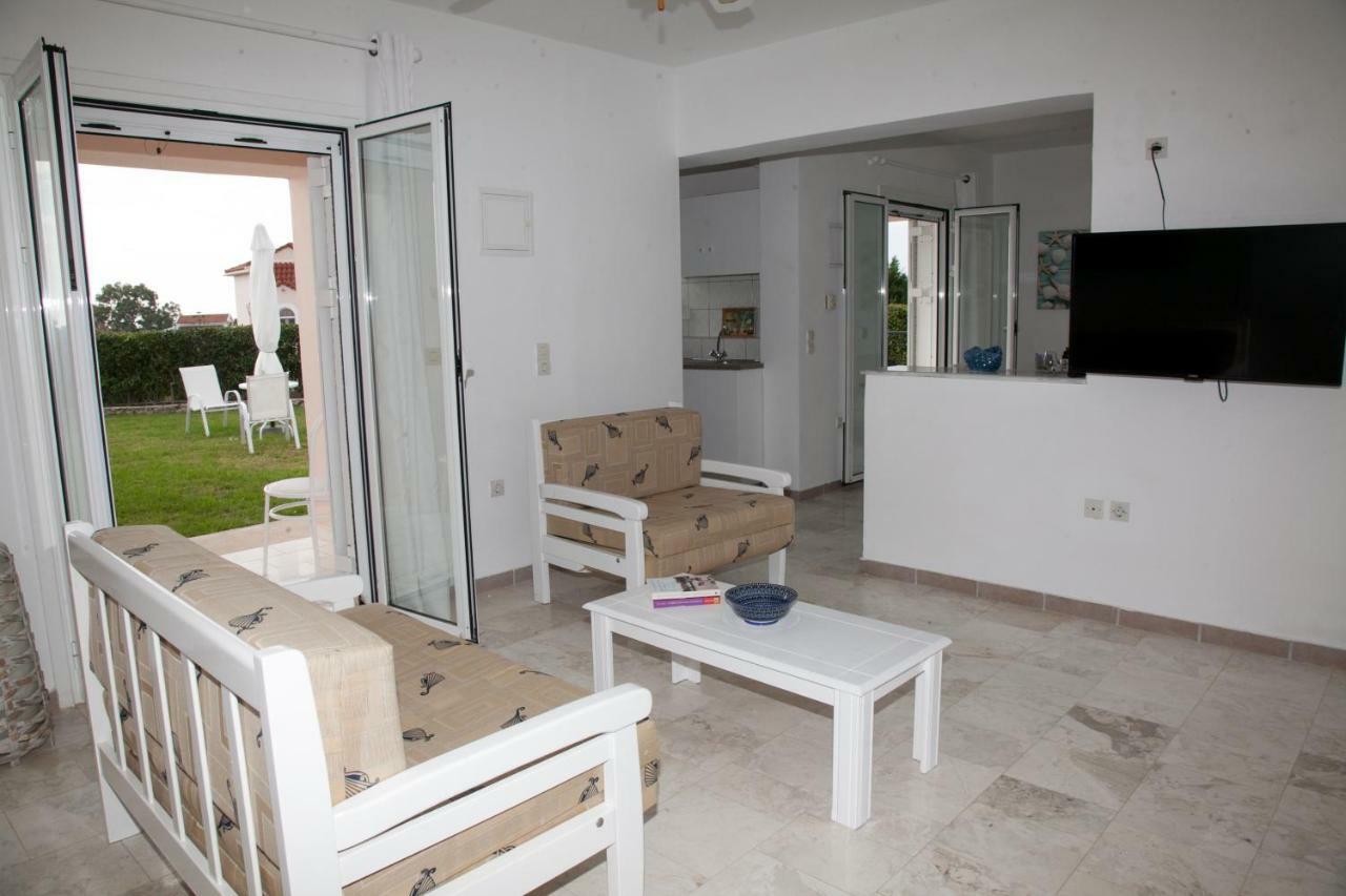 Cavaliere Houses Lixouri Bagian luar foto